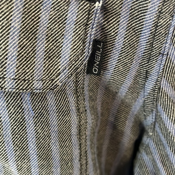 O’Neill long sleeve button down size large grey and blue. - Picture 6 of 10